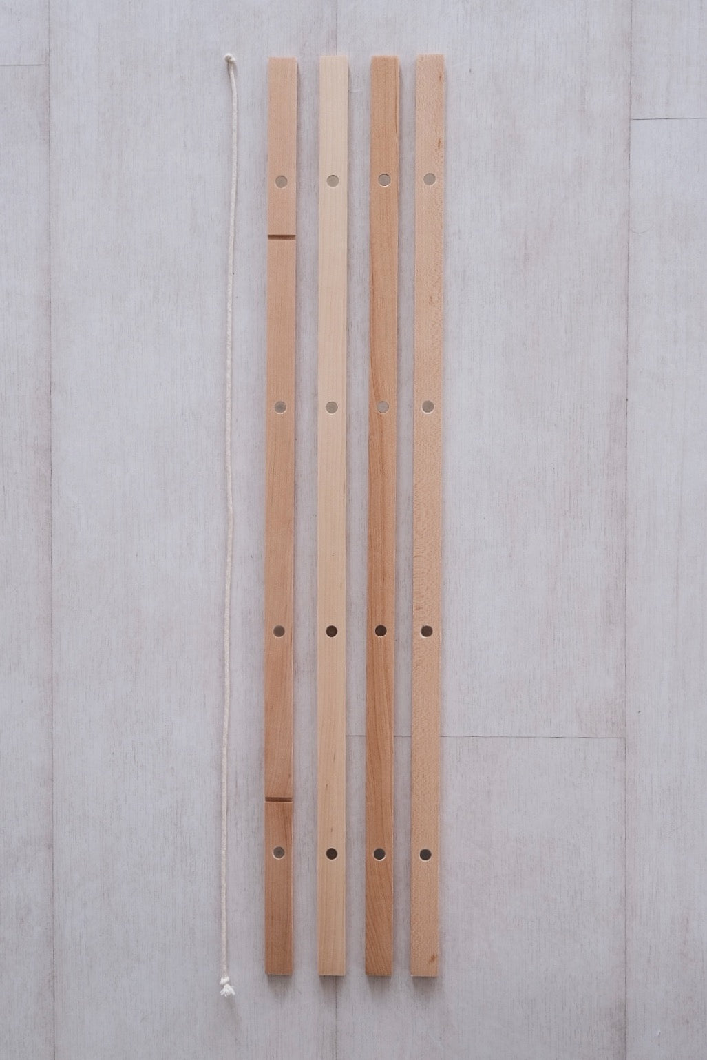 WOODEN POSTER HANGER